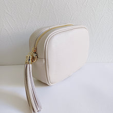 Lataa kuva Galleria-katseluun, ANGIE cross body olkalaukku kahdella hihnalla ja hopeilla lukoilla