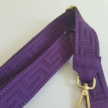 Lataa kuva Galleria-katseluun, Kortistehihna kuuluu ANGIE laukkuun, väri on lila.