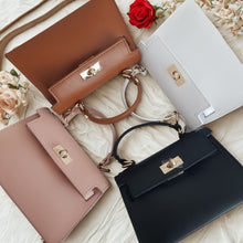 Lataa kuva Galleria-katseluun, NOE on pieni mutta voimakas - täydellinen valinta, kun haluat viimeistellä asusi tinkimättömällä tyylillä.