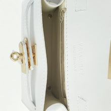 Lataa kuva Galleria-katseluun, NOE on pieni mutta voimakas - täydellinen valinta, kun haluat viimeistellä asusi tinkimättömällä tyylillä.