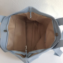 Lataa kuva Galleria-katseluun, Upea shopper- malli, laadukas ja käytännöllinen. Aivan varmasti pakko saada- asuste tänäkin keväänä.