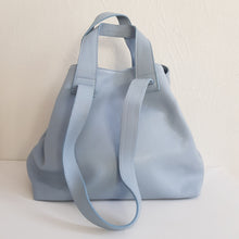 Lataa kuva Galleria-katseluun, Upea shopper- malli, laadukas ja käytännöllinen. Aivan varmasti pakko saada- asuste tänäkin keväänä.