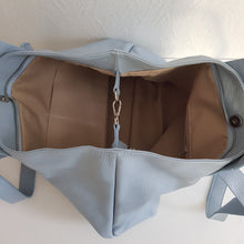 Lataa kuva Galleria-katseluun, Upea shopper- malli, laadukas ja käytännöllinen. Aivan varmasti pakko saada- asuste tänäkin keväänä.