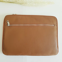 Lataa kuva Galleria-katseluun, ÄLY nahkainen tietokonesuoja